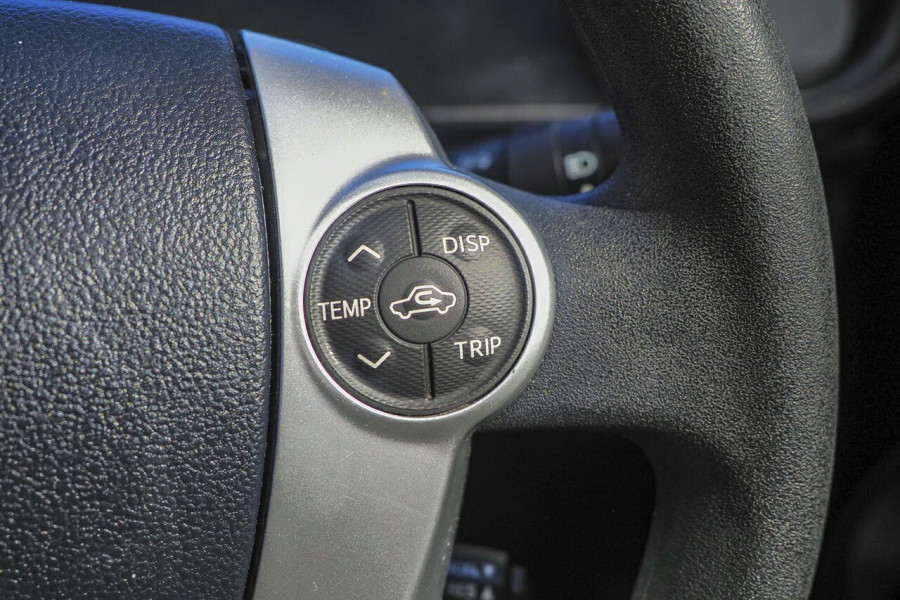 2016 Toyota Prius c NHP10R E-CVT Hatch Image 9