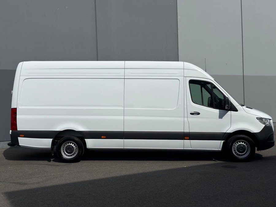 2026 Mercedes-Benz Sprinter VS30 417CDI LWB Van Image 11