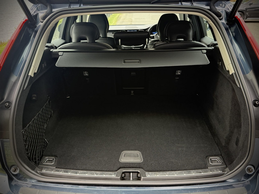 2023 Volvo XC60 UZ Ultimate B5 Bright SUV Image 9