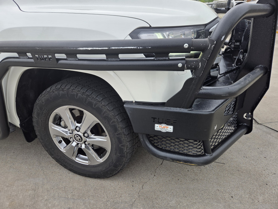 2024 Toyota LandCruiser FJA300R VX SUV Image 11