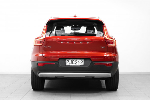 2022 Volvo XC40 XZ T4 Inscription Petrol AWD SUV Image 7