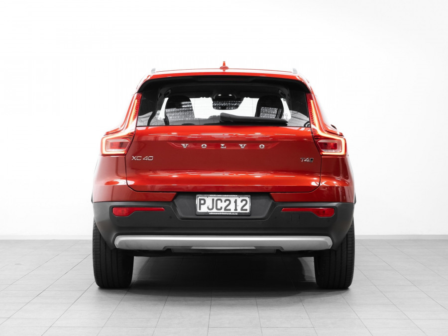 2022 Volvo XC40 XZ T4 Inscription Petrol AWD SUV Image 7