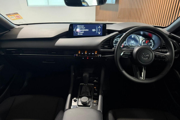 2025 Mazda 3 BP Series G20 Pure Hatch Image 11