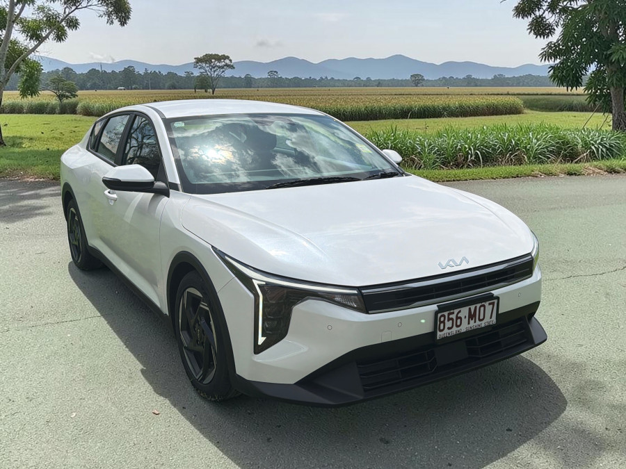 2025 Kia K4 CL4m Sport Sedan Image 1