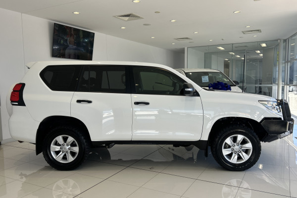 2021 Toyota LandCruiser Prado GDJ150R GX SUV Image 4