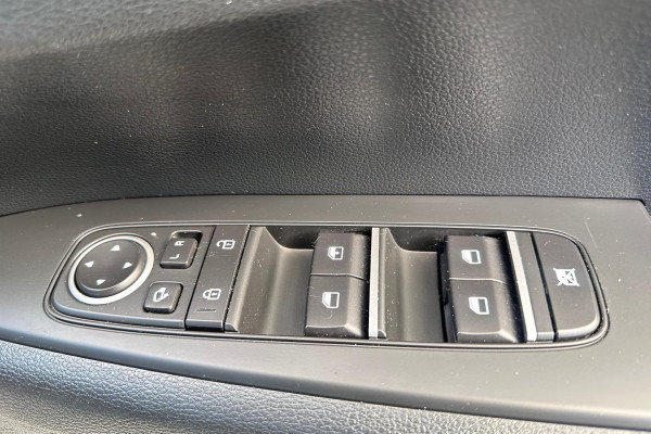 2024 Kia Cerato BD S Hatch Image 13