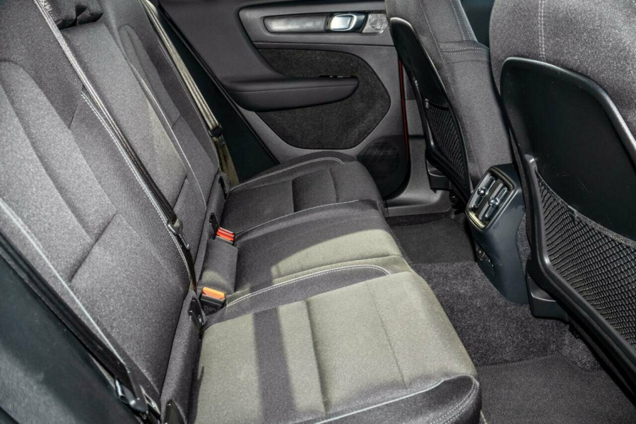 2023 Volvo C40 XK Recharge SUV Image 7