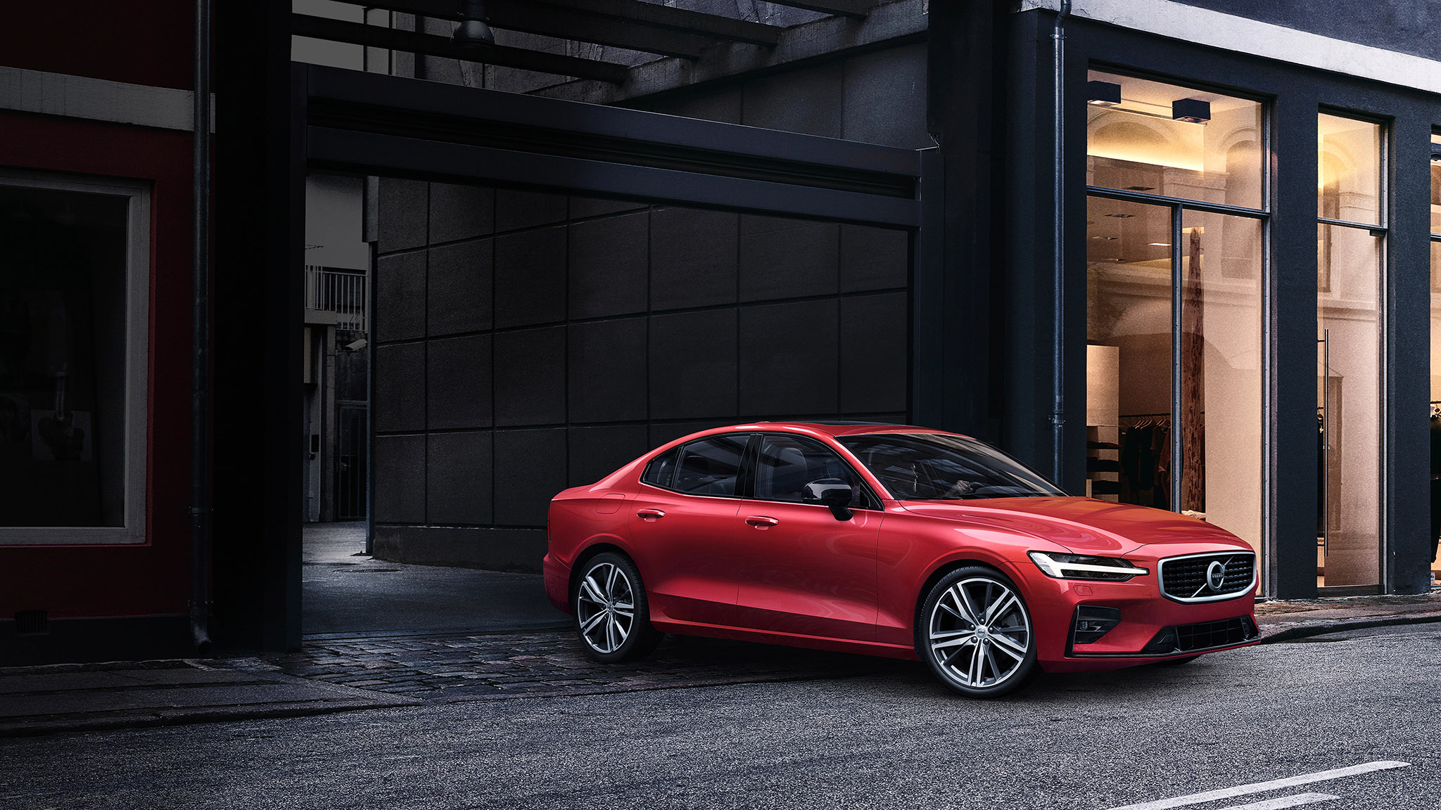 S60: LUXURY SPORT SEDAN Image