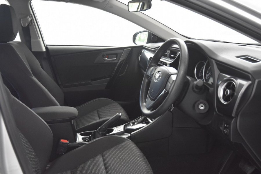 2016 Toyota Corolla ZRE182R Ascent Hatchback Image 10