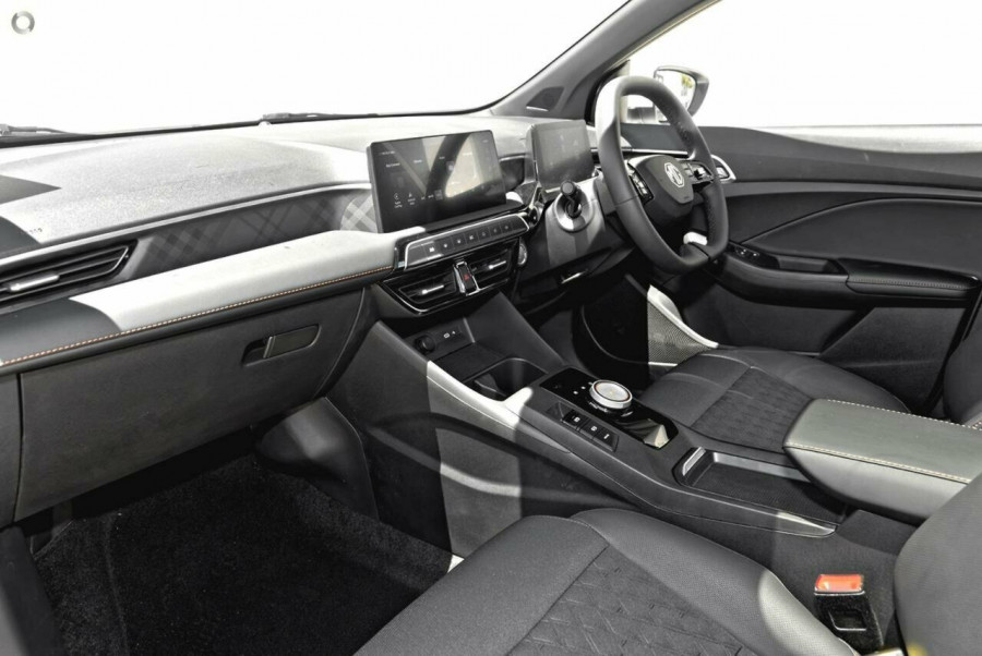 2024 MY24.5 MG MG3 ZP22 Essence Hybrid+ Hatch Image 7