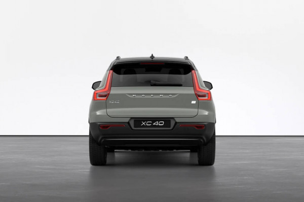 2022 Volvo XC40 Recharge Pure Electric Suv Image 4