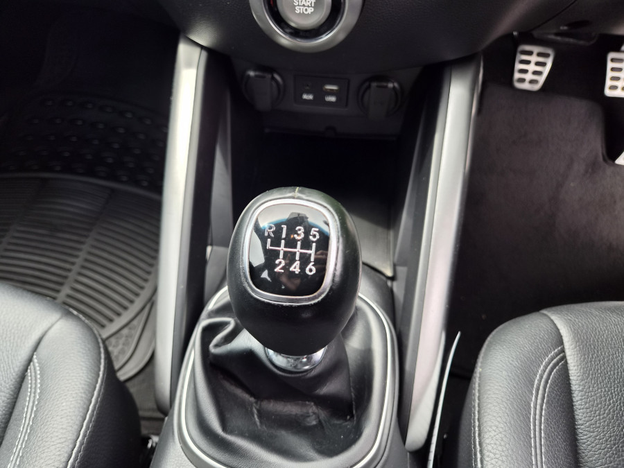 2016 Hyundai Veloster FS4 Series II + Hatch Image 11