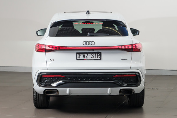 2026 Audi Q5 TFSI Sport SUV image 5