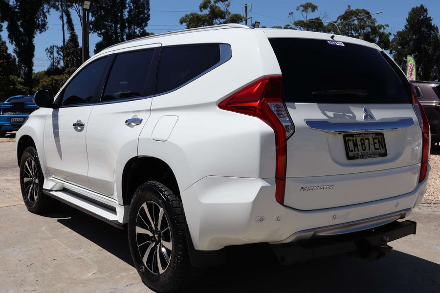 2017 Mitsubishi Pajero Sport QE Exceed SUV Image 7