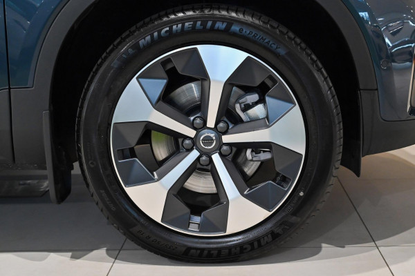 2025 MY26 Volvo XC40 XZ Plus B4 SUV Image 21