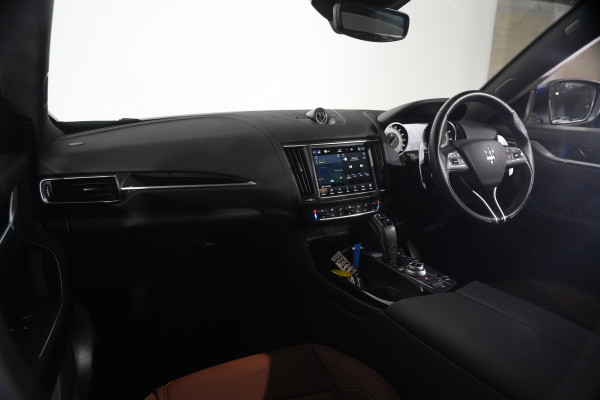 2022 Maserati Levante GT SUV Image 13