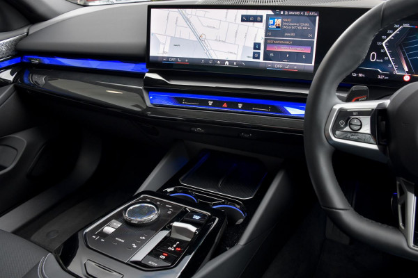 2024 BMW i5 G60 eDrive40 M Sport Sedan image 7