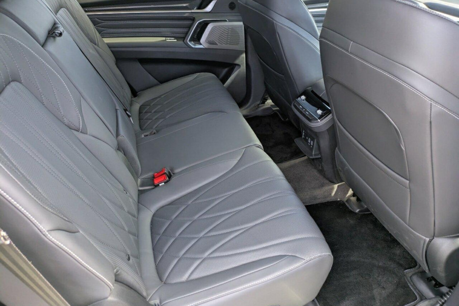 2024 MY25 LDV D90 SV9A Executive SUV Image 13