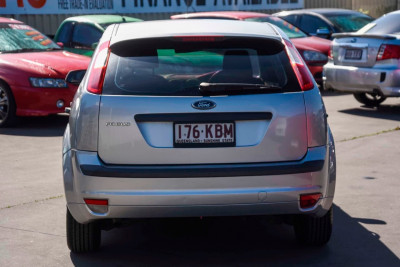 2007 Ford Focus LT LX Hatchback Image 5