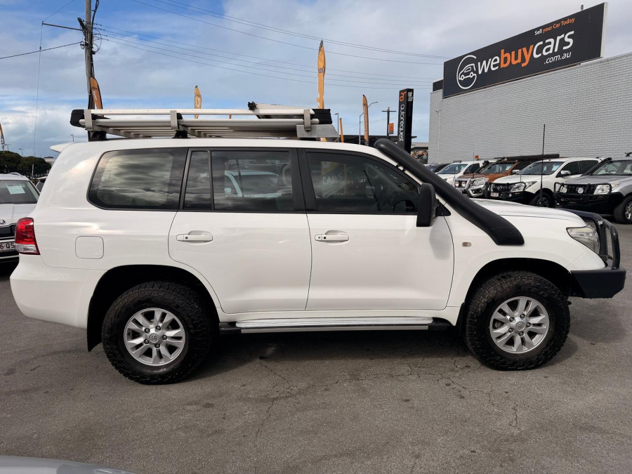 2009 Toyota LandCruiser VDJ200R GXL SUV Image 8