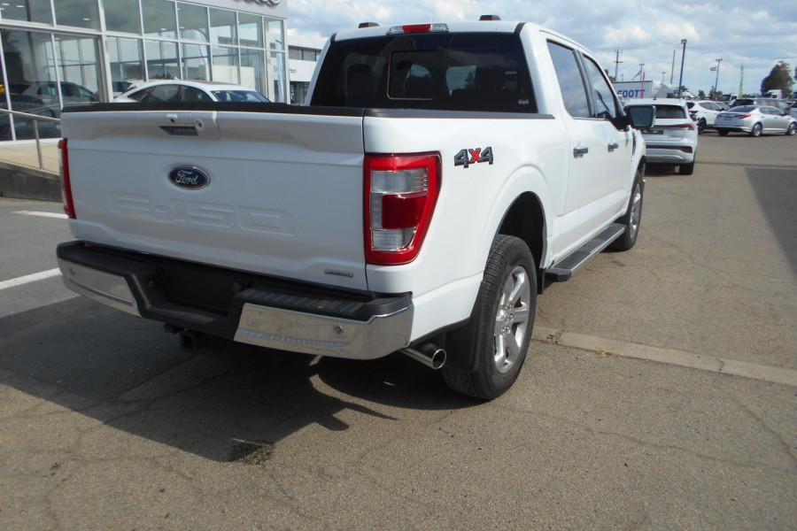 2023 Ford F-150 No Series Lariat Dual Cab Image 24