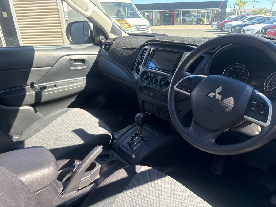 2023 Mitsubishi Triton MR GLX Cab Chassis Image 4