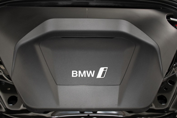 2025 BMW iX2 U10 xDrive30 M Sport SUV image 23