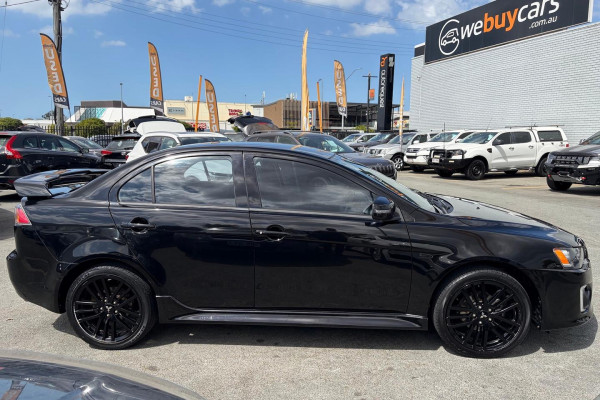 2017 Mitsubishi Lancer CF Black Edition Sedan Image 5