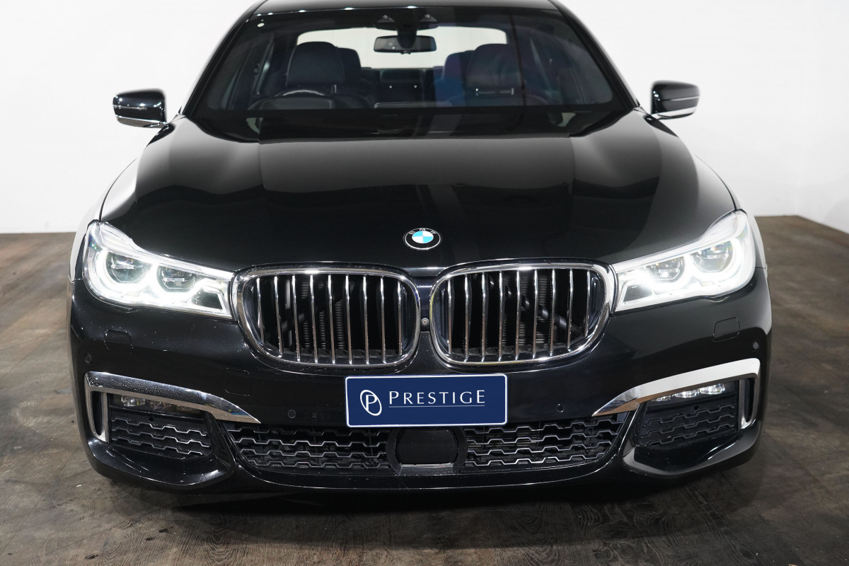 2019 BMW 7 40i M Sport Sedan Image 3
