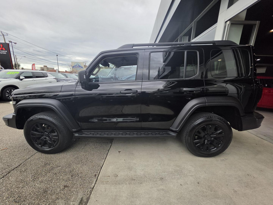 2023 GWM Tank 300 P01 Ultra SUV Image 3