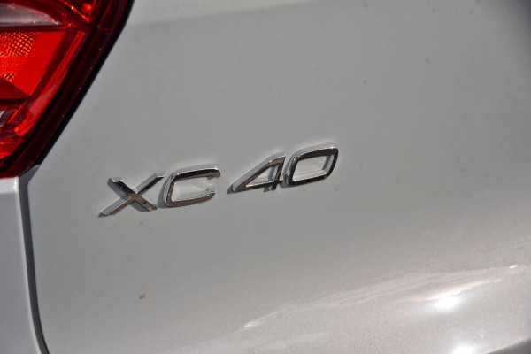 2025 MY26 Volvo XC40 XZ Plus B4 SUV Image 5