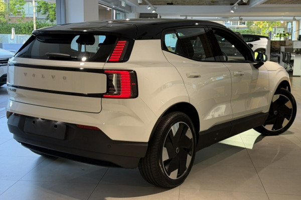 2026 Volvo EX30  Single Motor Extended Range Plus SUV Image 4