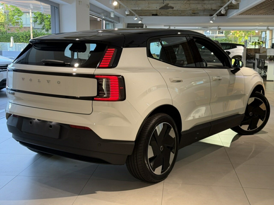 2026 Volvo EX30  Single Motor Extended Range Plus SUV Image 4