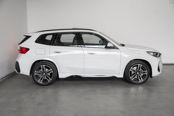 2026 BMW X1 U11 xDrive20i M Sport SUV image 3