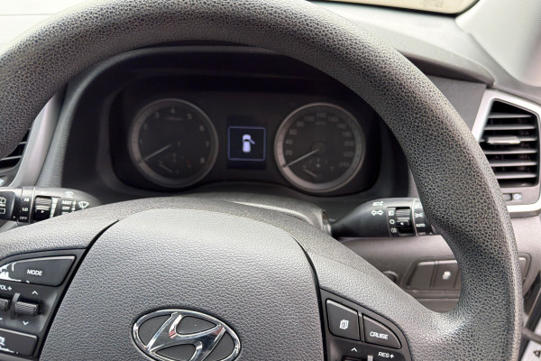 2018 Hyundai Tucson D3W52GA1FDD998 Active SUV Image 7
