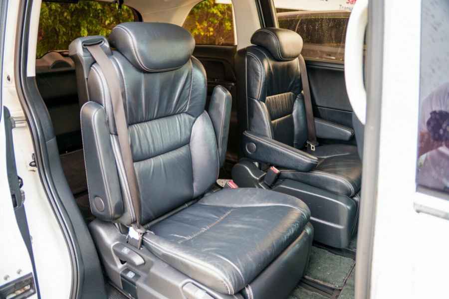 2015 Honda Odyssey 5th Gen VTi-L Wagon Image 8