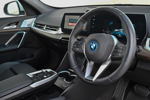 2024 BMW iX1 U11 xDrive30 M Sport SUV image 6