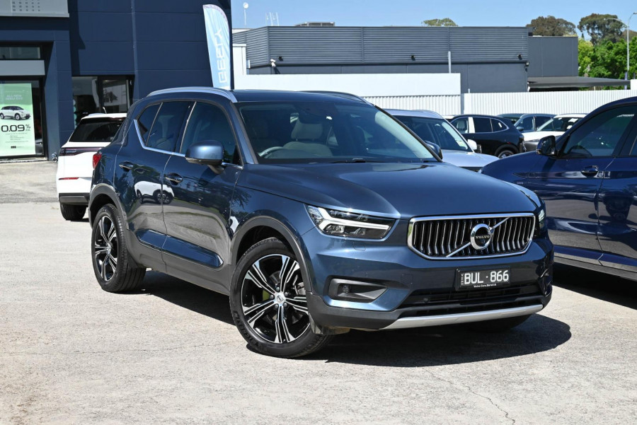 2022 Volvo XC40 XZ T4 Inscription SUV Image 1