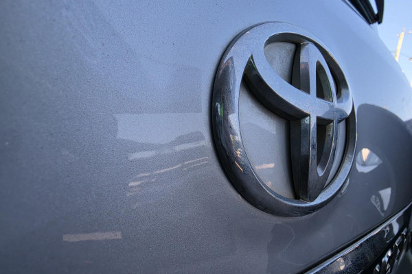 2012 MY10 Toyota LandCruiser VDJ200R Sahara SUV Image 16