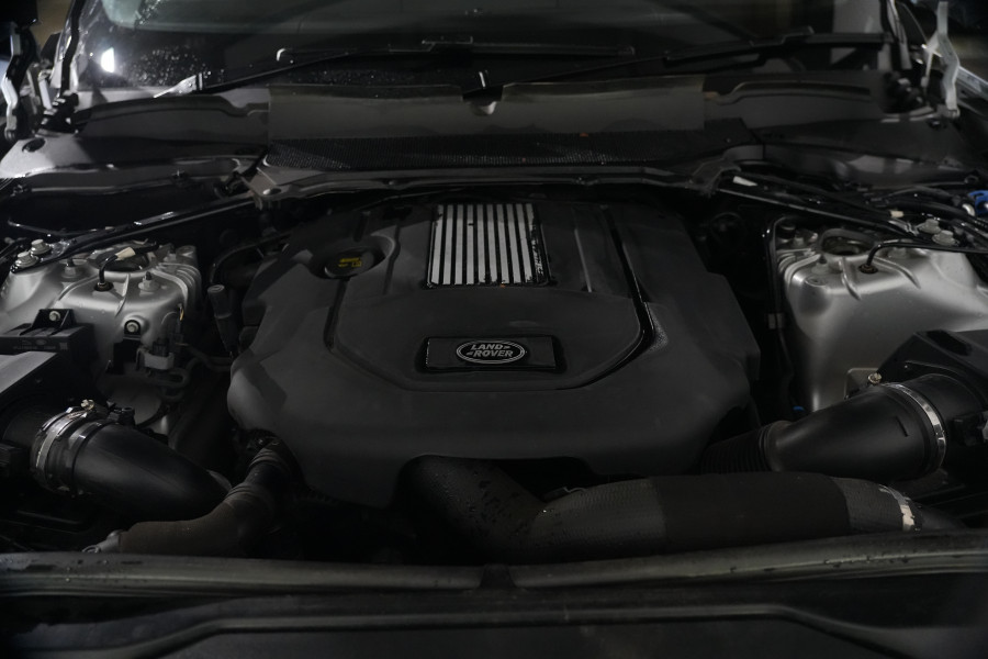 2020 Land Rover Discovery Series 5 SDV6 Landmark SUV