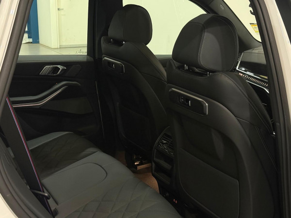2026 BMW X5 G05 LCI xDrive30d M Sport SUV image 23
