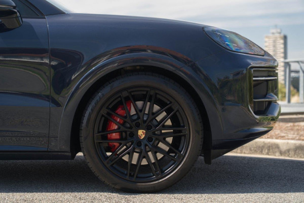 2024 Porsche Cayenne GTS SUV Image 8