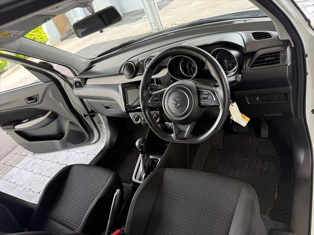 2023 Suzuki Swift AZ Series II GL Hatch Image 15