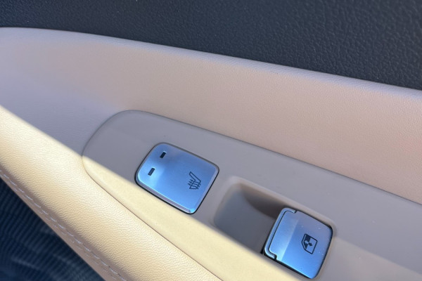 2021 Hyundai Santa Fe TM.V3 Highlander SUV Image 26
