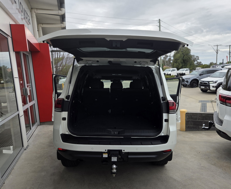 2024 Toyota LandCruiser FJA300R VX SUV Image 10