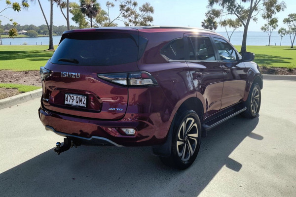2021 Isuzu MU-X RJ LS-T SUV Image 7