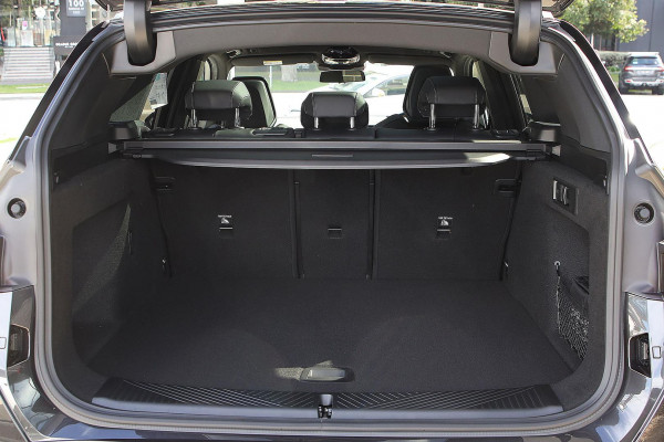 2025 BMW X3 G45 40d xDrive SUV image 7