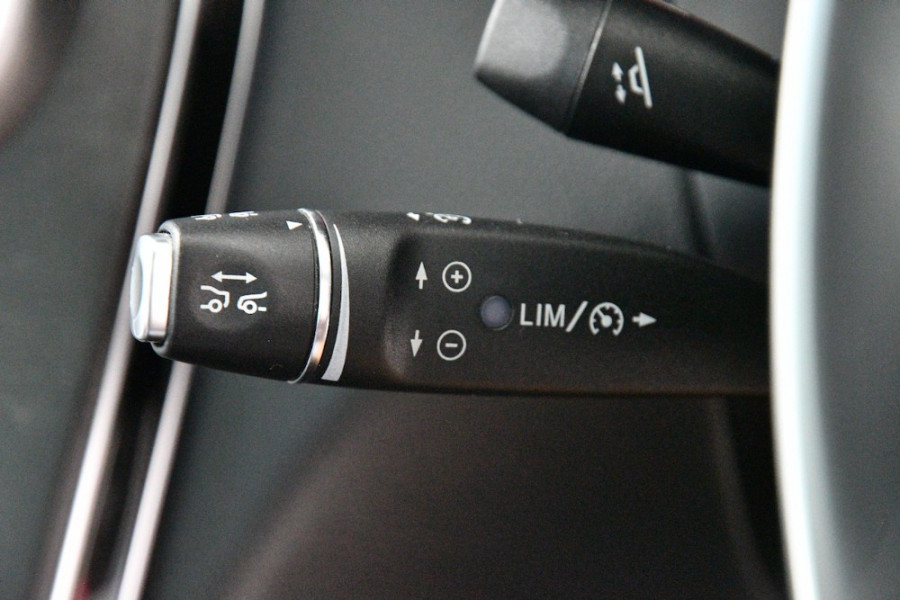 2015 Mercedes-Benz C-class W205 C250 Sedan Image 15