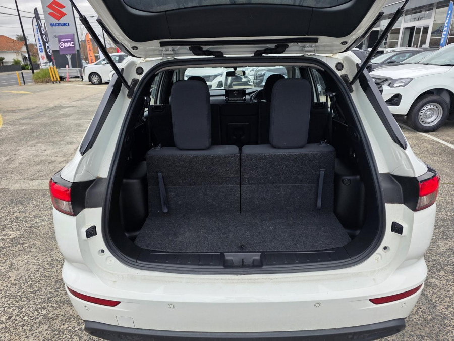 2023 Mitsubishi Outlander ZM ES SUV Image 13