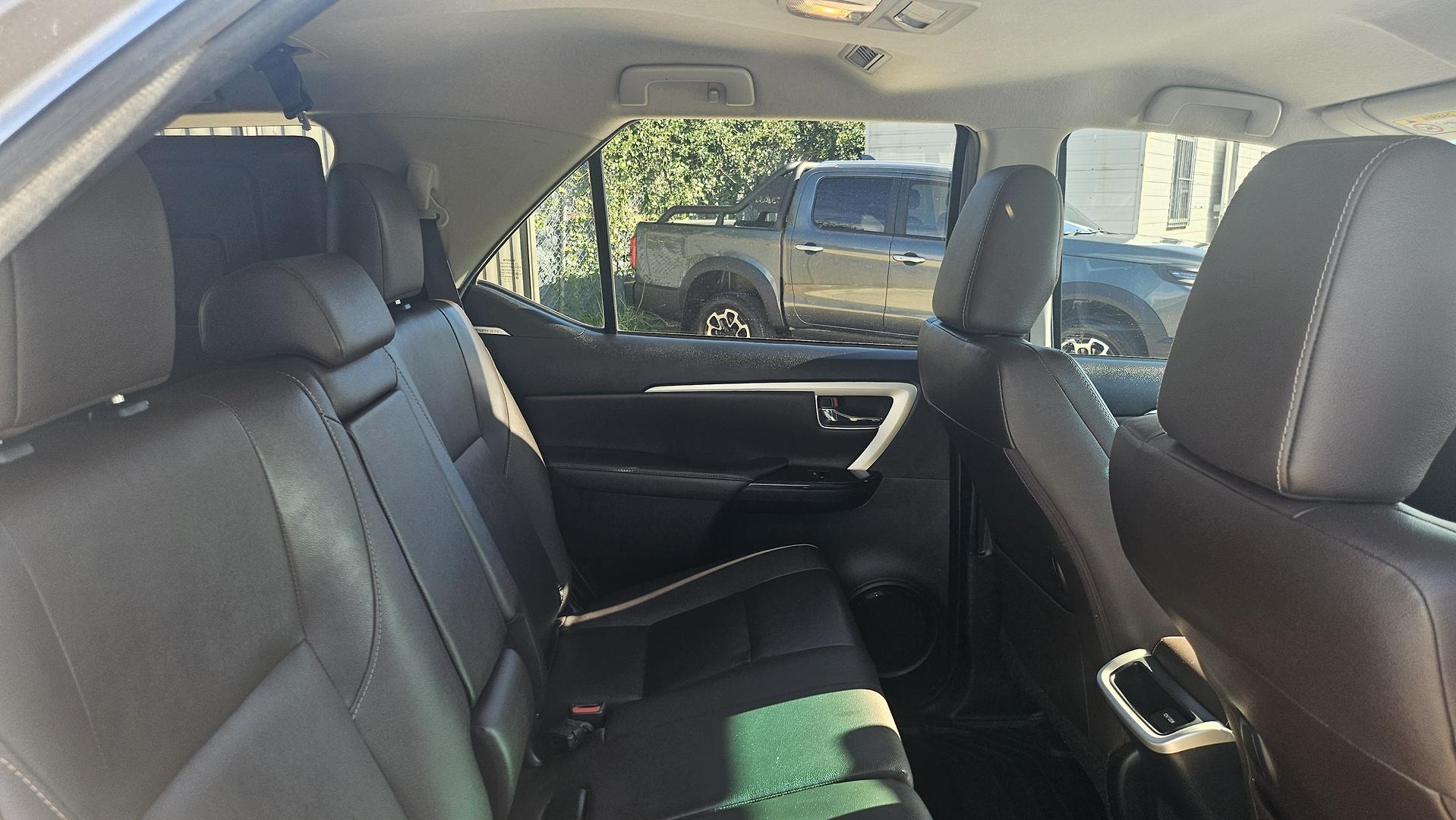 2017 Toyota Fortuner GUN156R Crusade SUV Image 9